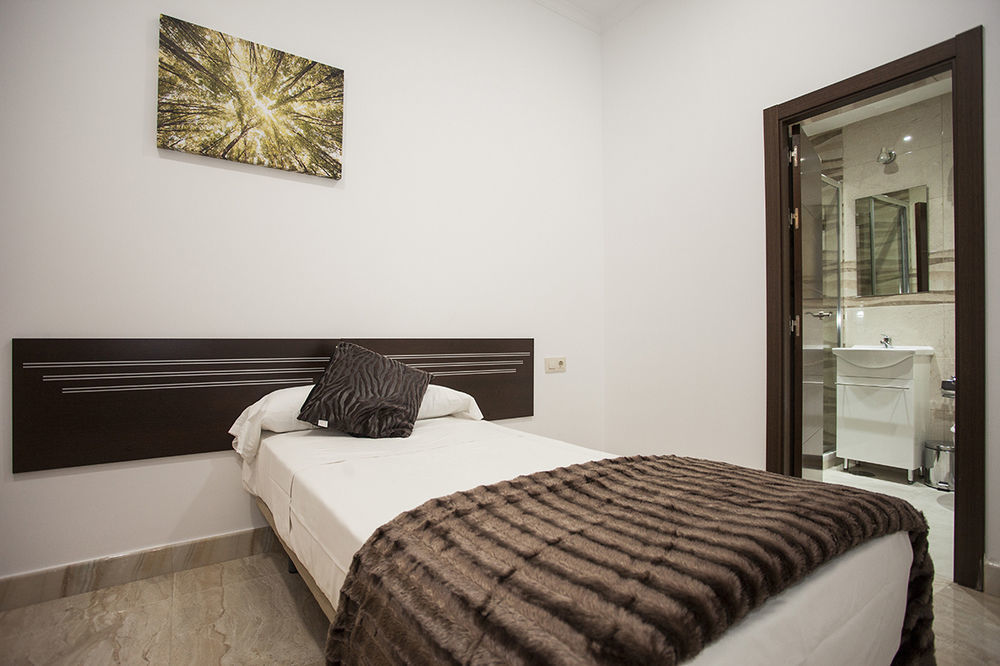 Hostal Rincon De Sol - Centro Madrid - Self Checkin Екстер'єр фото